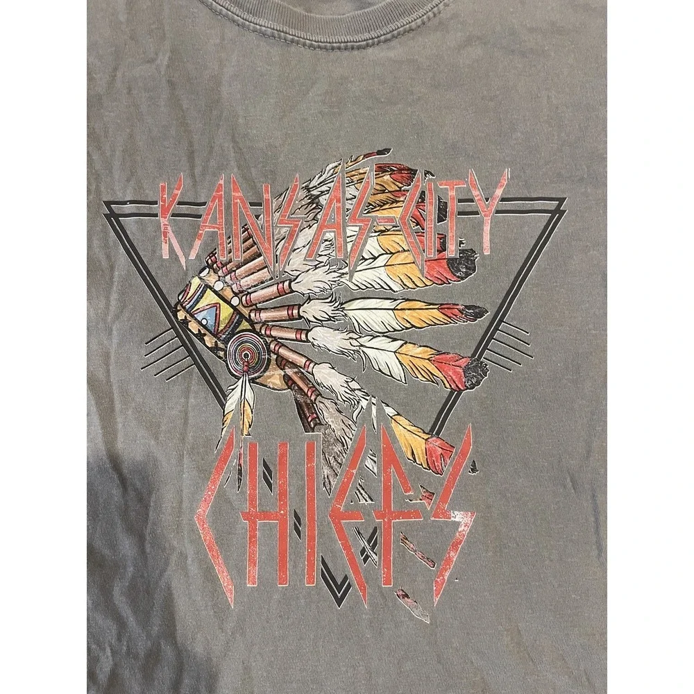 Kansas‎ City Chiefs Native American Shirt Youth Boys Medium Gray Football NFL